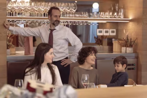 La familia al completo en 'Los domingos' / Fuente: IMDb